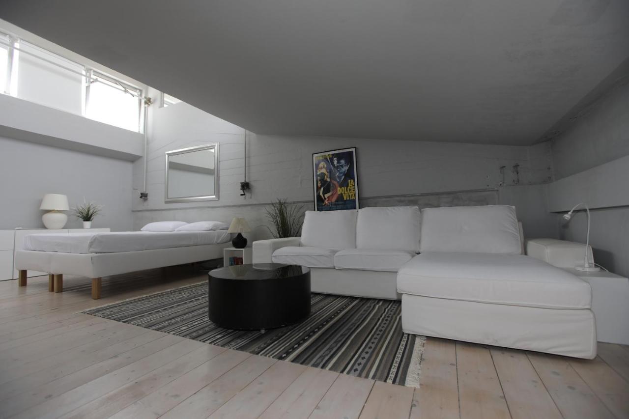 Loft Navigli With Private Garden Bed and Breakfast Milaan Buitenkant foto